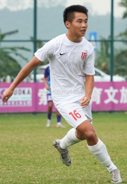 中國職業(yè)賽場首位09后！成都蓉城B隊(duì)16歲小將帥惟浩上演生涯首秀