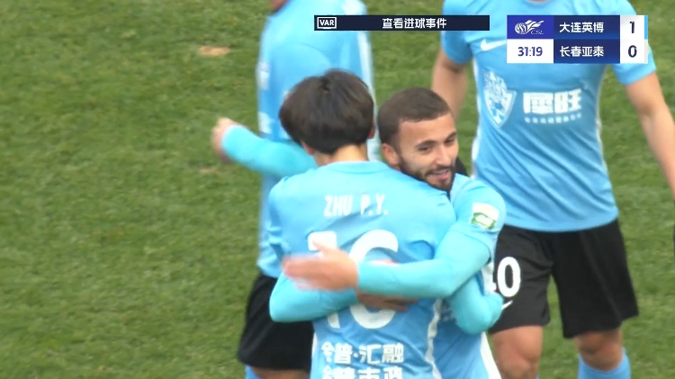 19歲朱鵬宇中超處子球！大連英博1-0領先長春亞泰，馬萊萊助攻